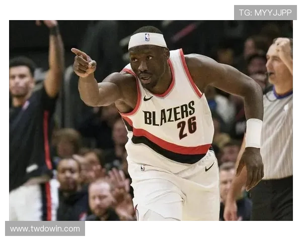 比卢普斯称赞杨瀚森挡拆后决策能力强调其出色的防守阅读能力