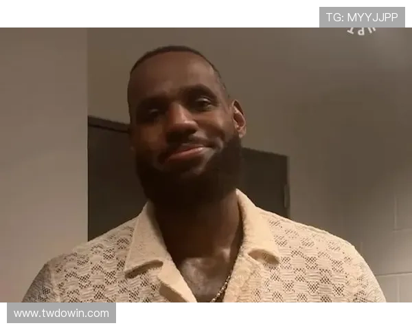 追梦直言詹姆斯不适合做播客呼吁他别来捣乱球场氛围